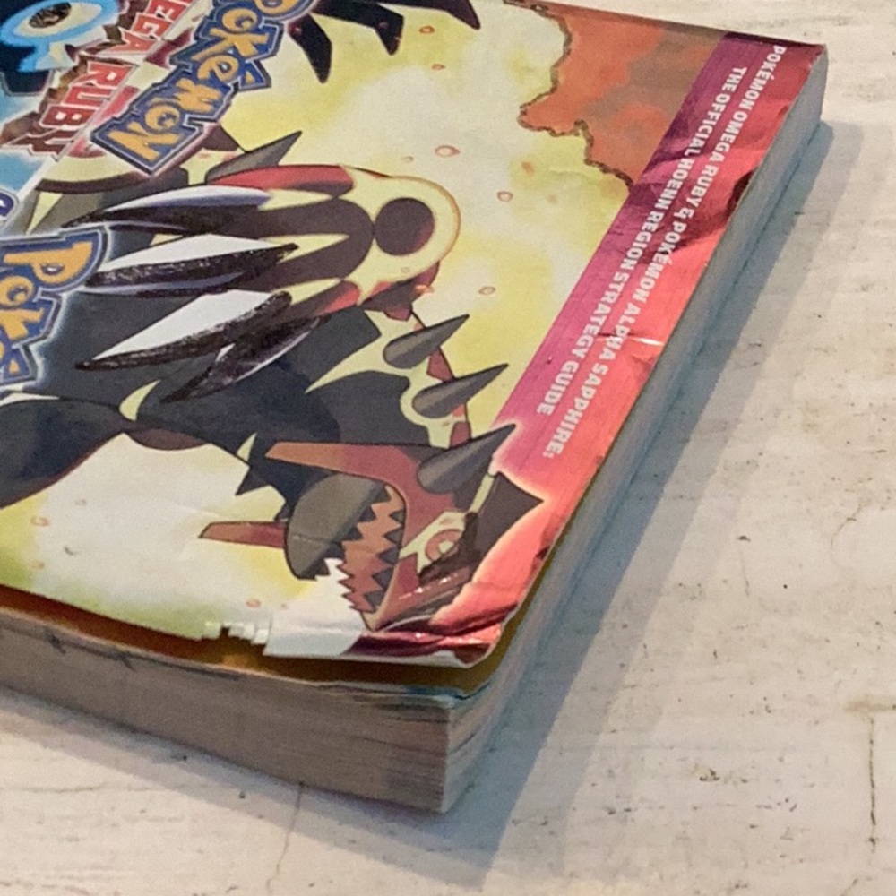 Pokemon Omega Ruby & Pokemon Alpha Sapphire Official Strategy Guide Hoenn Region - Picture 11 of 12